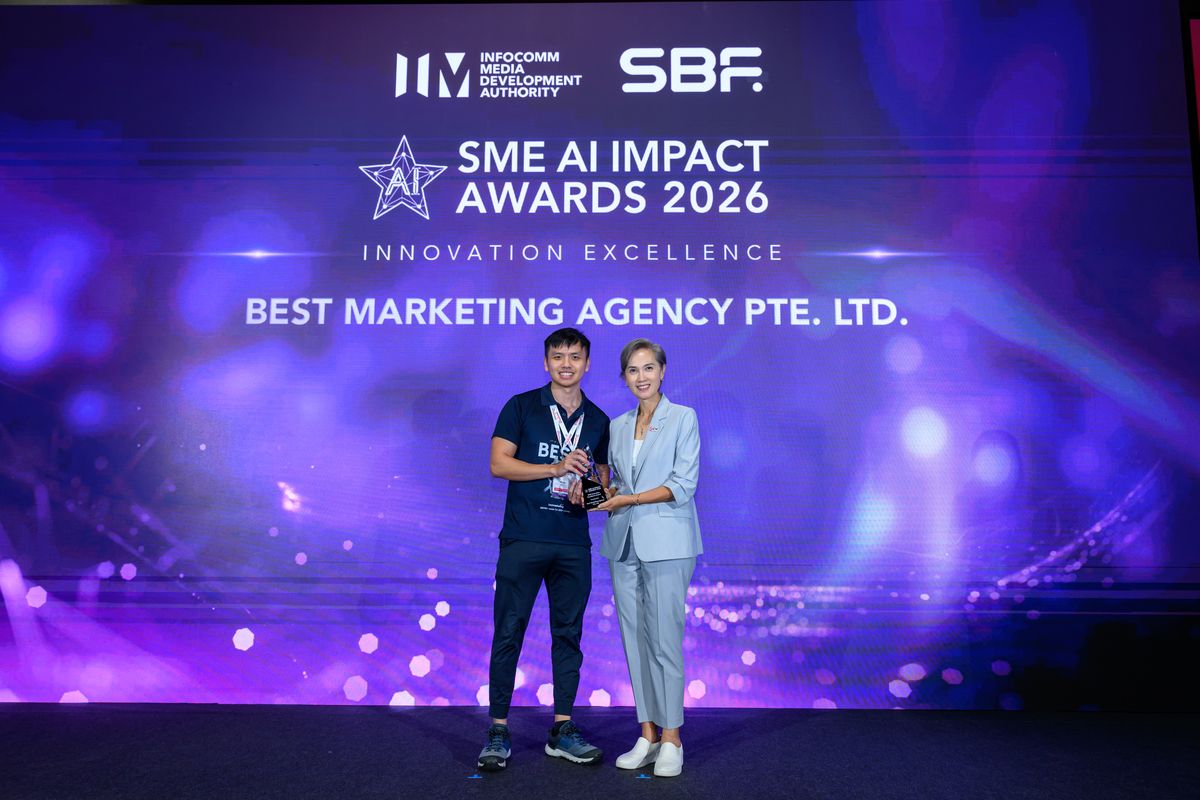 Jim Ng of Best Marketing receiving the Innovation Excellence award at the SME AI Impact Awards 2026
